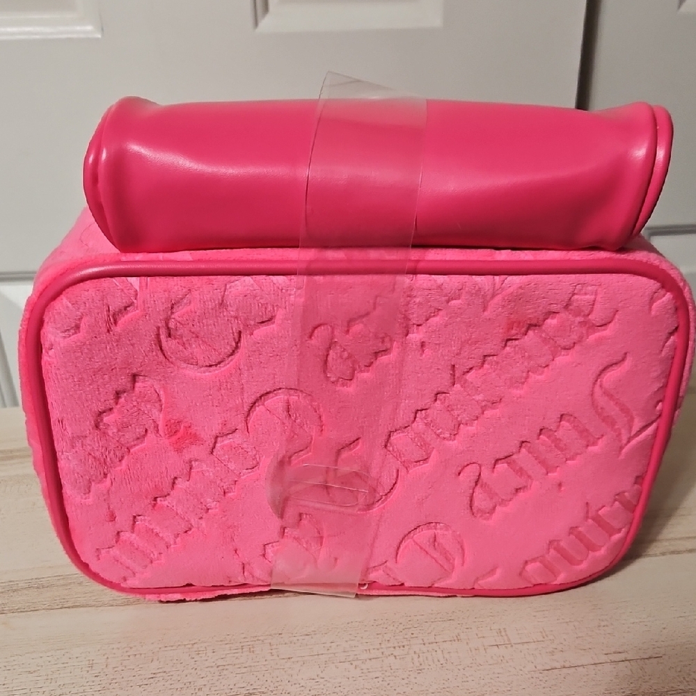 Juicy Couture NWT Bright Pink Rhinestone 'Juicy' Cosmetic Case with Top Handle - Picture 5 of 5